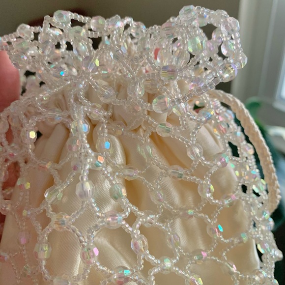 Beaded Cream Drawstring Bag - Picture 3 of 3